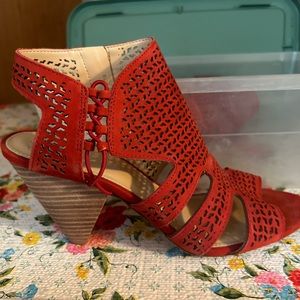 Vince heels